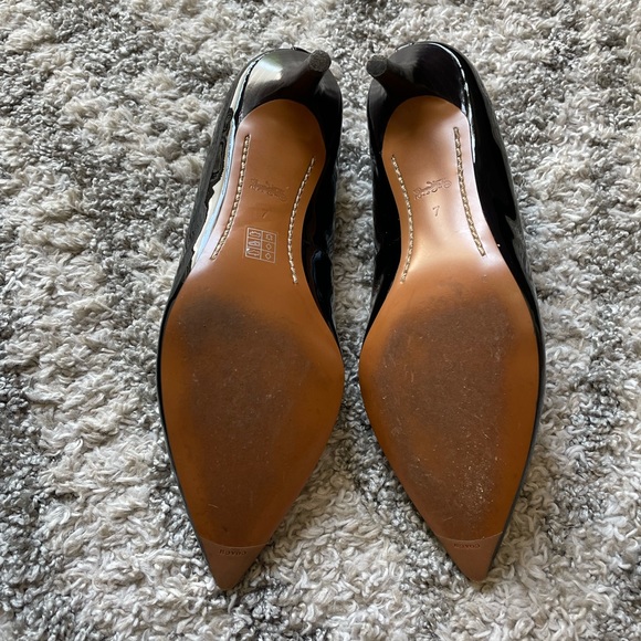 Coach heels size 7B - Picture 4 of 9